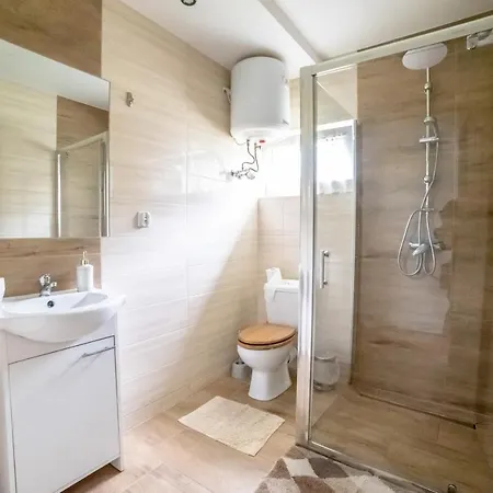 U Michala - Dom Pod Lasem *